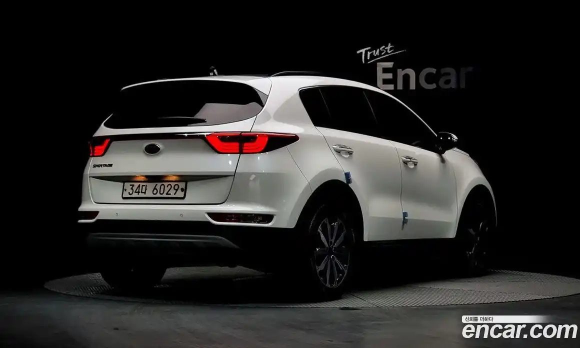 Kia Sportage 2018 2.0 Автомат в Москве № 123497, фото 13