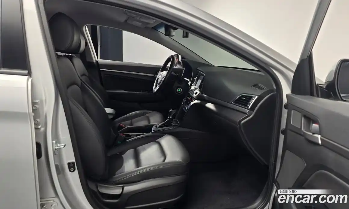 Hyundai Avante 2016 1.6 Автомат в Москве № 126411, фото 20