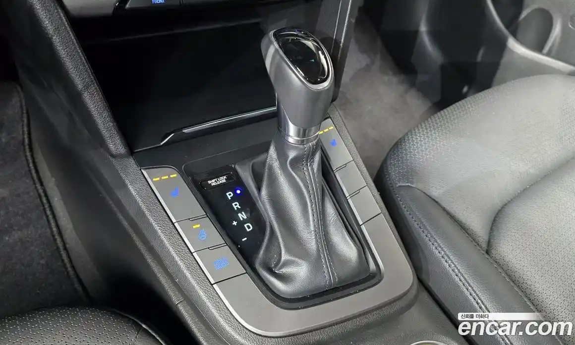 Hyundai Avante 2016 1.6 Автомат в Москве № 126411, фото 8