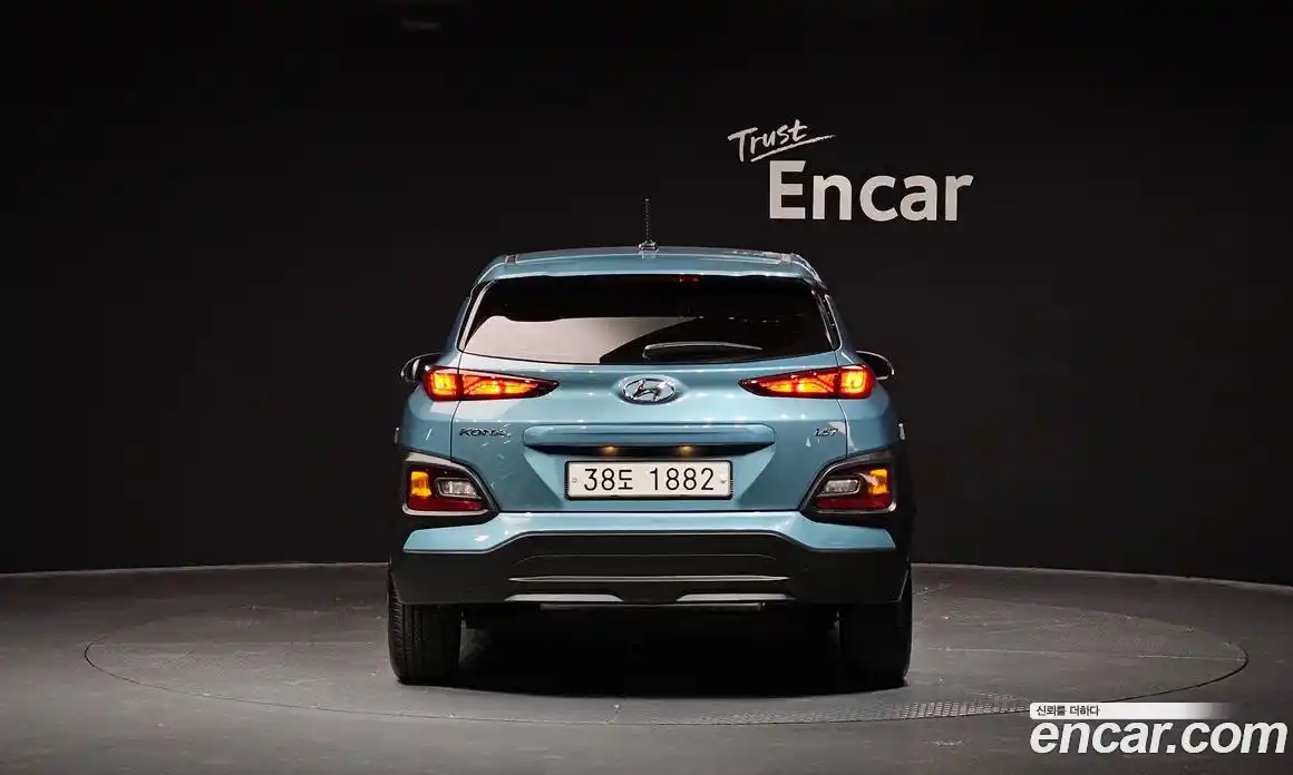 Hyundai Kona 2018 1.6 Автомат в Москве № 130360, фото 10