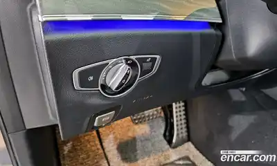 Mercedes-Benz E-Class 2021 2.0 Автомат в Москве № 138063, миниатюра 12