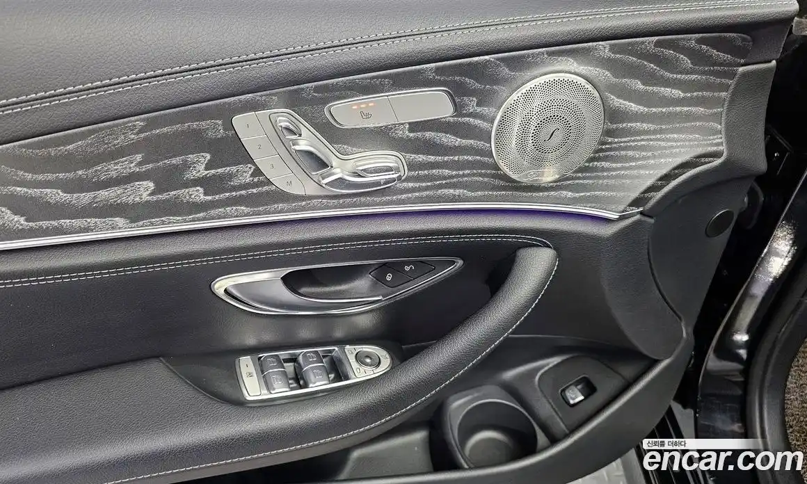 Mercedes-Benz E-Class 2021 2.0 Автомат в Москве № 138063, фото 4