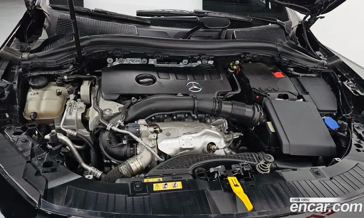 Mercedes-Benz GLA-Class 2023 2.0 Автомат в Москве № 139100, фото 16