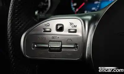 Mercedes-Benz GLA-Class 2023 2.0 Автомат в Москве № 139100, миниатюра 2