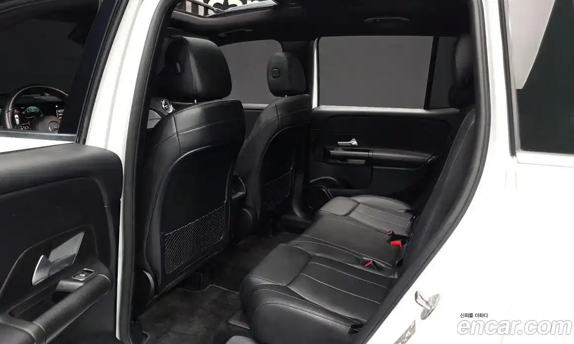 Mercedes-Benz GLB-Class 2021 1.9 Автомат в Москве № 140071, фото 12