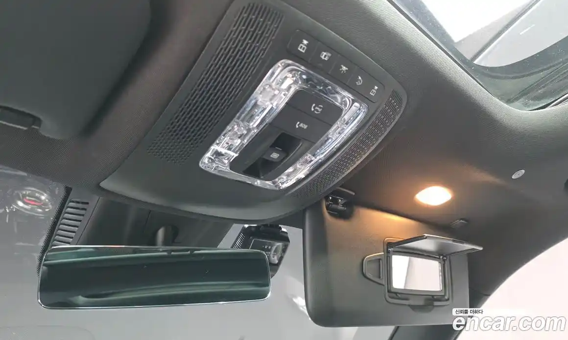 Mercedes-Benz GLB-Class 2021 1.9 Автомат в Москве № 140071, фото 17