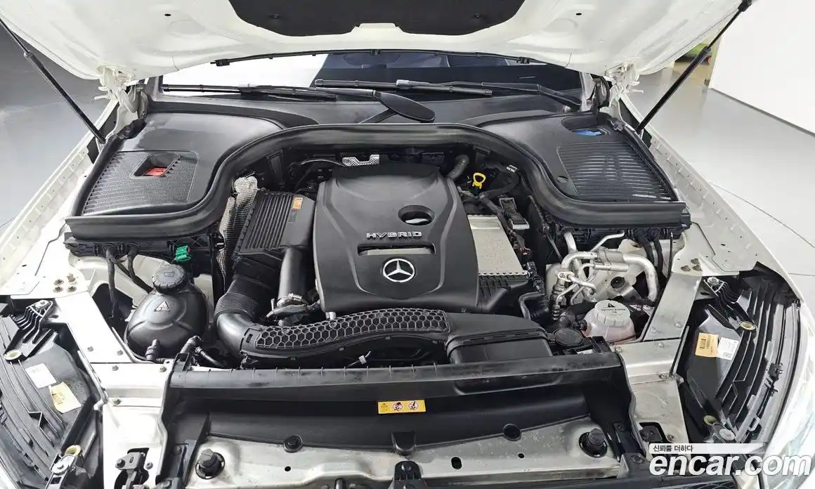 Mercedes-Benz GLC-Class 2021 2.0 Автомат в Москве № 143413, фото 2