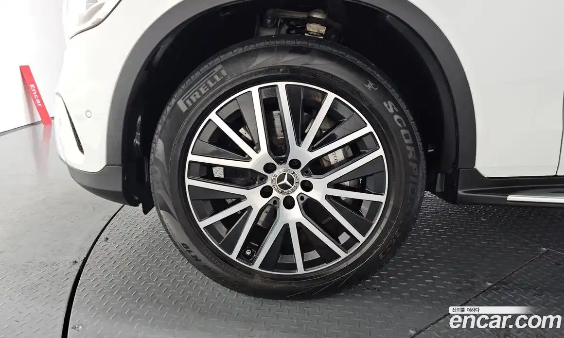 Mercedes-Benz GLC-Class 2021 2.0 Автомат в Москве № 143413, фото 6