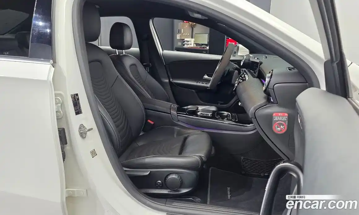 Mercedes-Benz A-Class 2020 2.0 Автомат в Москве № 143710, фото 11