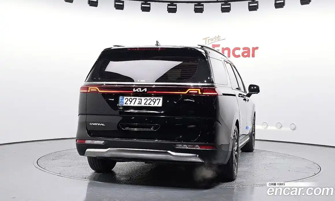 Kia Canival 2023 3.5 Автомат в Москве № 14481, фото 5