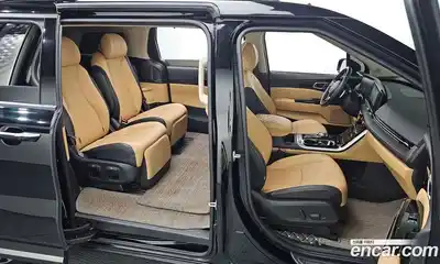 Kia Canival 2023 3.5 Автомат в Москве № 14481, миниатюра 9