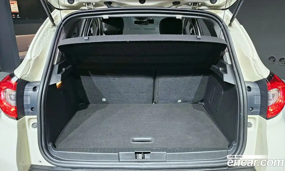 Renault QM3 2016 1.5 Автомат в Москве № 148197, фото 18