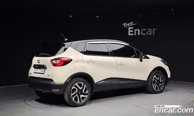 Renault QM3 2016 1.5 Автомат в Москве № 148197, миниатюра 9