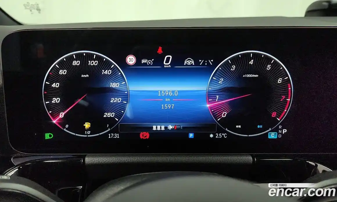 Mercedes-Benz GLA-Class 2025 2.0 Автомат в Москве № 159975, фото 8