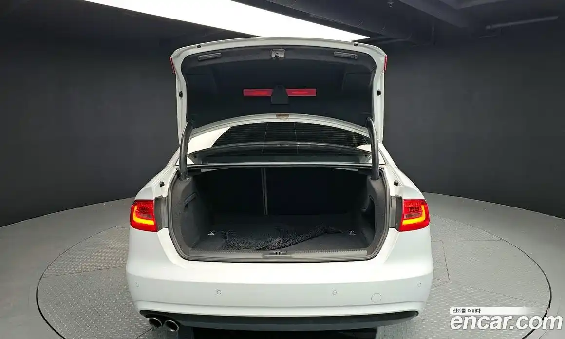 Audi A4 2015 2.0 Автомат в Москве № 160204, фото 3