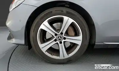 Mercedes-Benz E-Class 2018 2.0 Автомат в Москве № 160364, миниатюра 2