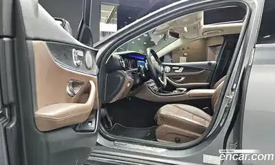 Mercedes-Benz E-Class 2018 2.0 Автомат в Москве № 160364, миниатюра 4
