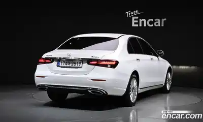 Mercedes-Benz E-Class 2022 1.9 Автомат в Москве № 161354, миниатюра 2