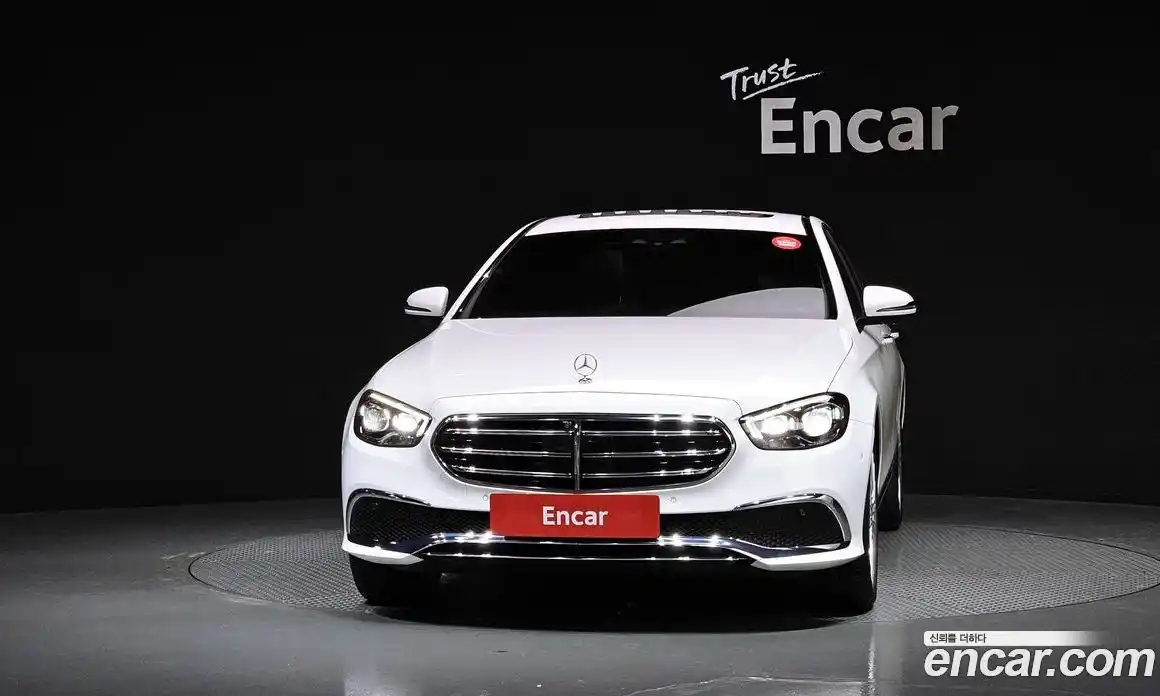 Mercedes-Benz E-Class 2022 1.9 Автомат в Москве № 161354, фото 3