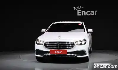 Mercedes-Benz E-Class 2022 1.9 Автомат в Москве № 161354, миниатюра 3