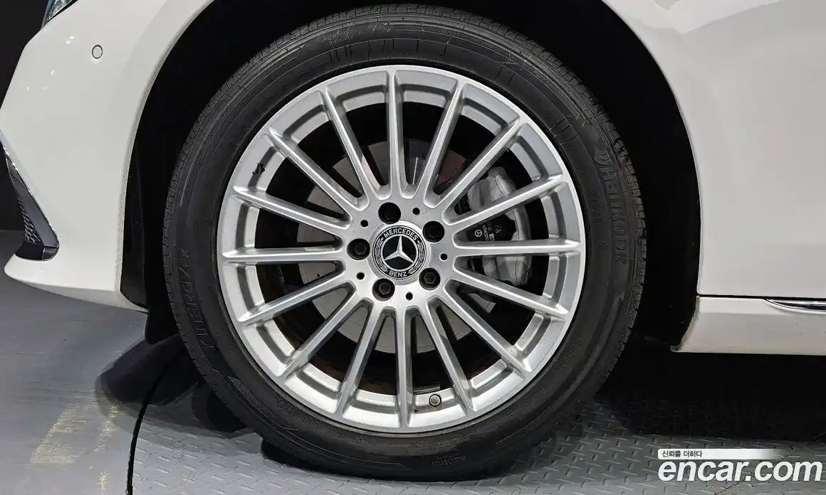 Mercedes-Benz E-Class 2022 1.9 Автомат в Москве № 161354, фото 5