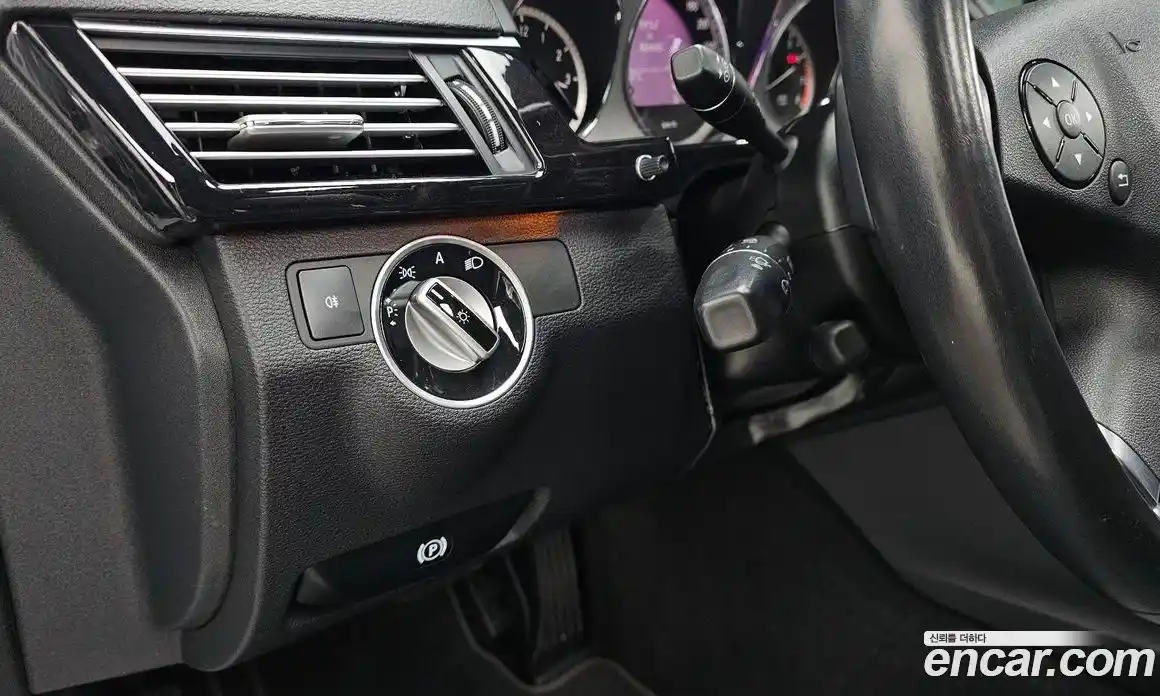 Mercedes-Benz E-Class 2011 3.5 Автомат в Москве № 161386, фото 14