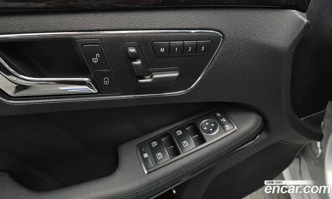 Mercedes-Benz E-Class 2011 3.5 Автомат в Москве № 161386, фото 17