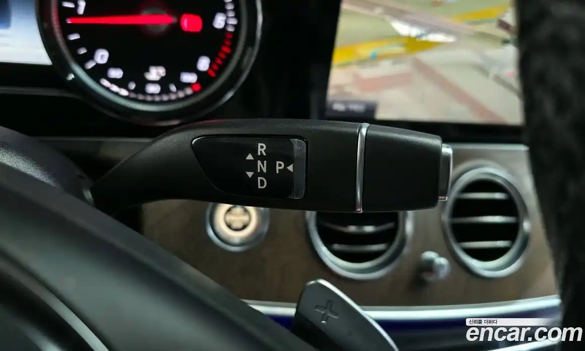 Mercedes-Benz E-Class 2018 1.9 Автомат в Москве № 161815, фото 11