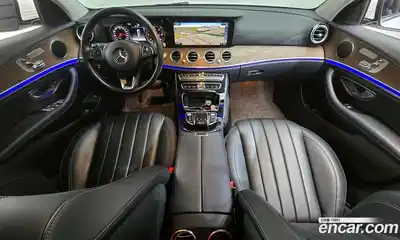 Mercedes-Benz E-Class 2018 1.9 Автомат в Москве № 161815, миниатюра 9