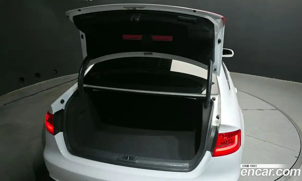 Audi A4 2015 2.0 Автомат в Москве № 163035, фото 6