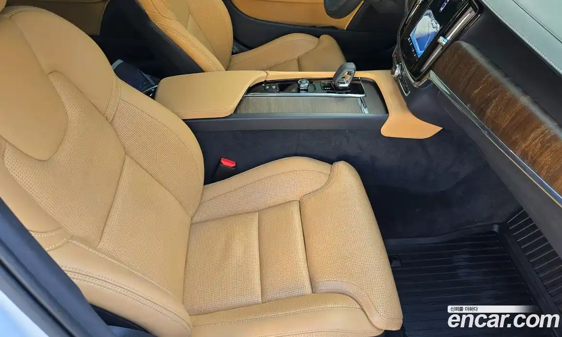 Volvo V90 2022 2.0 Автомат в Москве № 164367, фото 14