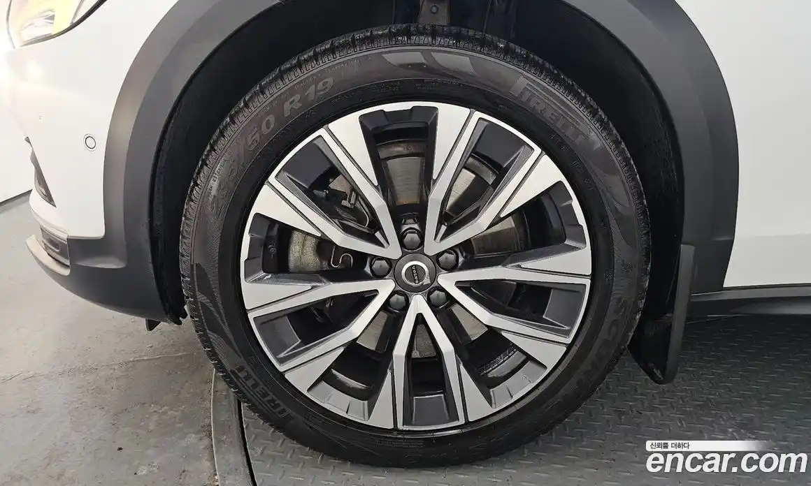 Volvo V90 2022 2.0 Автомат в Москве № 164367, фото 5