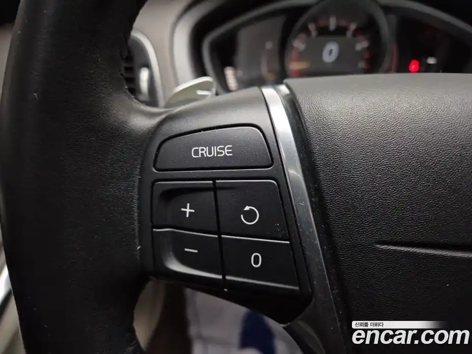 Volvo V40 2016 2.0 Автомат в Москве № 164823, фото 16