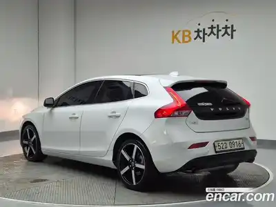 Volvo V40 2016 2.0 Автомат в Москве № 164823, миниатюра 2