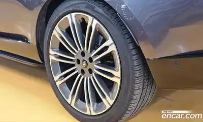 Land Rover Range-Rover 2024 4.4 Автомат в Москве № 166116, миниатюра 4