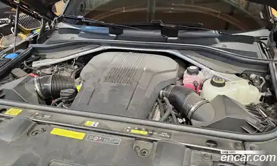 Land Rover Range-Rover 2024 4.4 Автомат в Москве № 166116, миниатюра 6