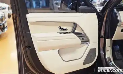 Land Rover Range-Rover 2024 4.4 Автомат в Москве № 166116, миниатюра 7