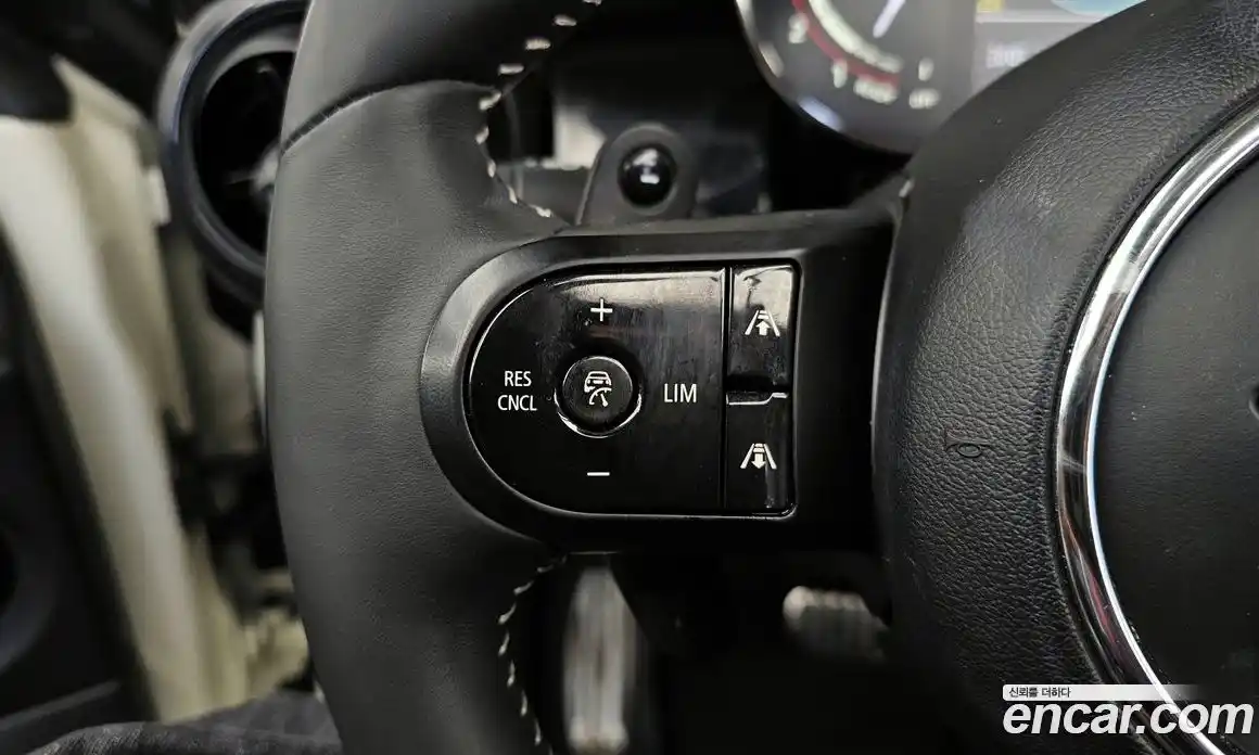 Mini Cooper Convertible 2022 2.0 Автомат в Москве № 167312, фото 19