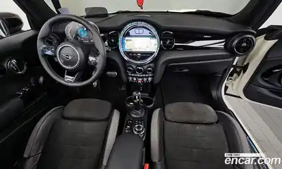 Mini Cooper Convertible 2022 2.0 Автомат в Москве № 167312, миниатюра 7