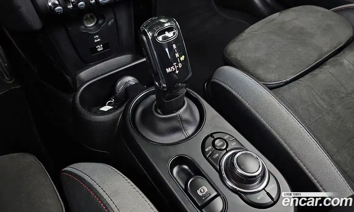 Mini Cooper Convertible 2022 2.0 Автомат в Москве № 167312, фото 9