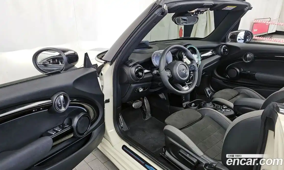 Mini Cooper Convertible 2022 2.0 Автомат в Москве № 167312, фото 10