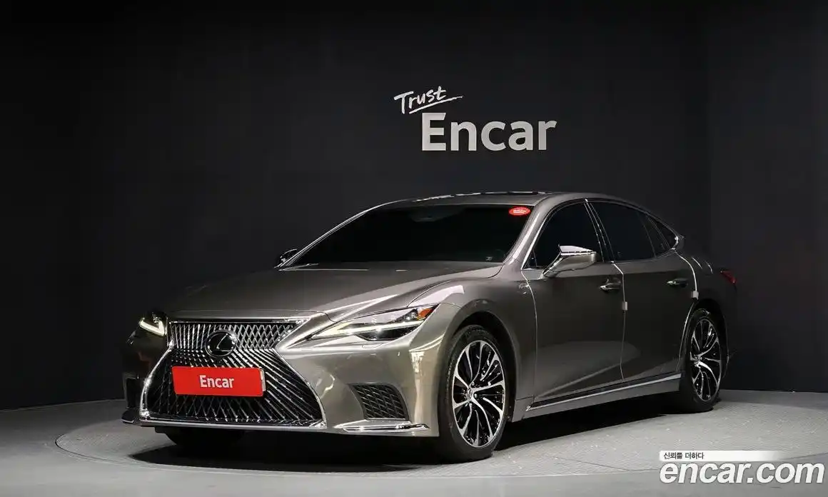 Lexus LS 2023 3.5 Автомат в Москве № 168120, фото 11