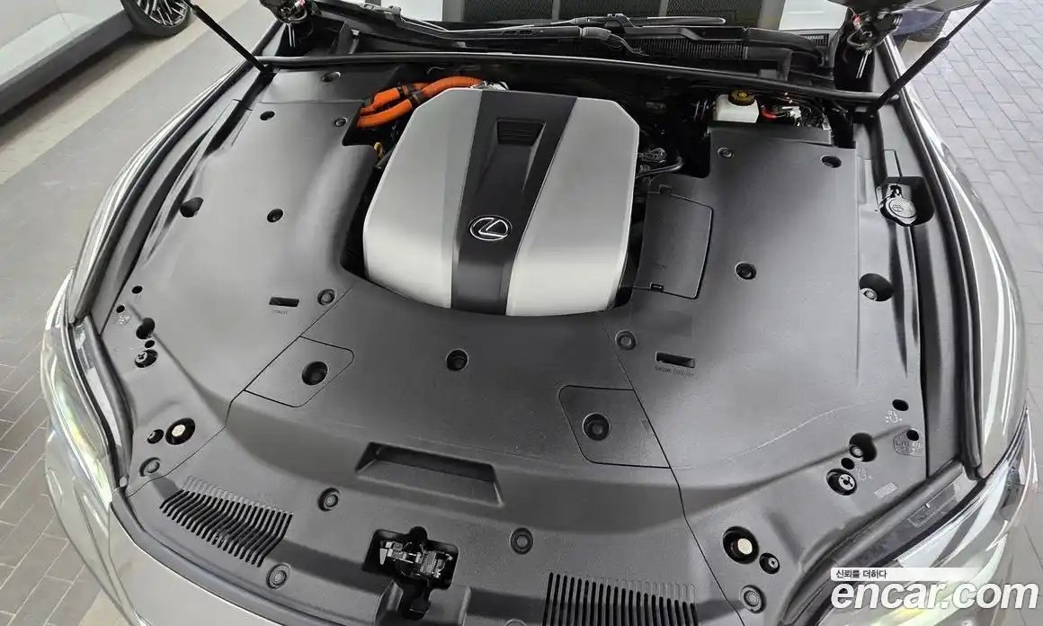 Lexus LS 2023 3.5 Автомат в Москве № 168120, фото 16