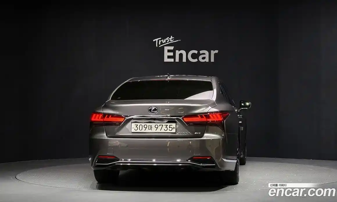 Lexus LS 2023 3.5 Автомат в Москве № 168120, фото 19