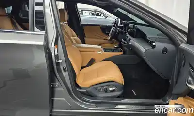 Lexus LS 2023 3.5 Автомат в Москве № 168120, миниатюра 6