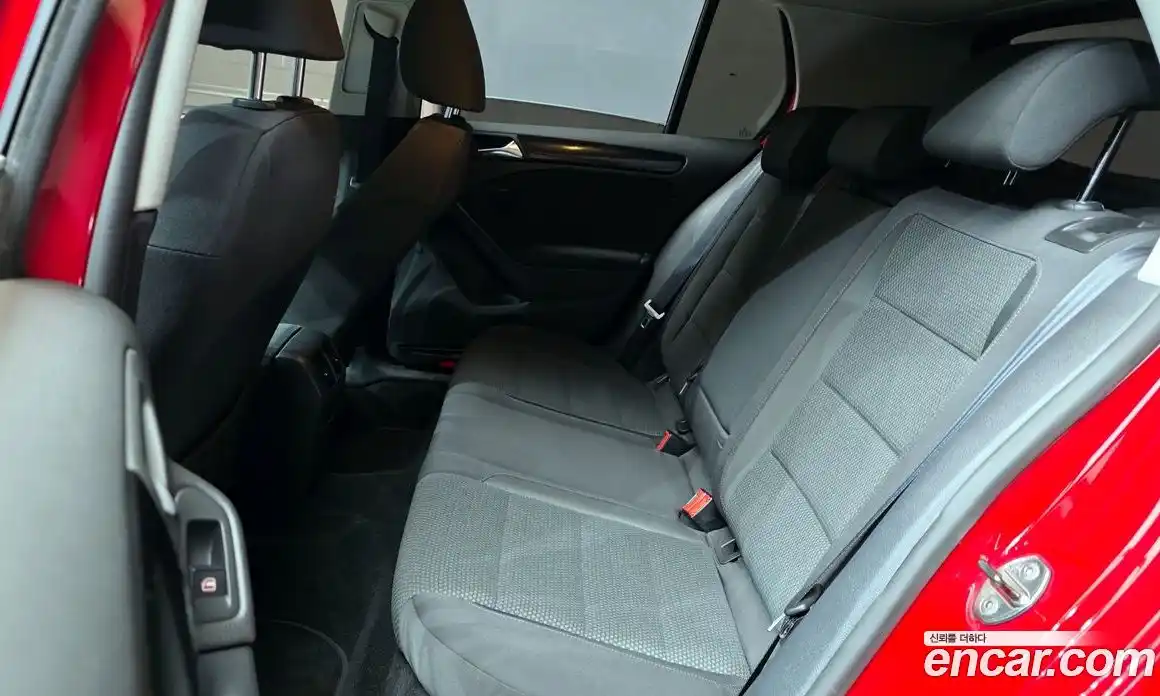 Volkswagen Golf 2011 1.6 Автомат в Москве № 168939, фото 13