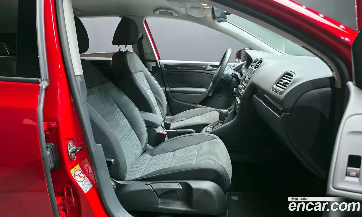 Volkswagen Golf 2011 1.6 Автомат в Москве № 168939, фото 18