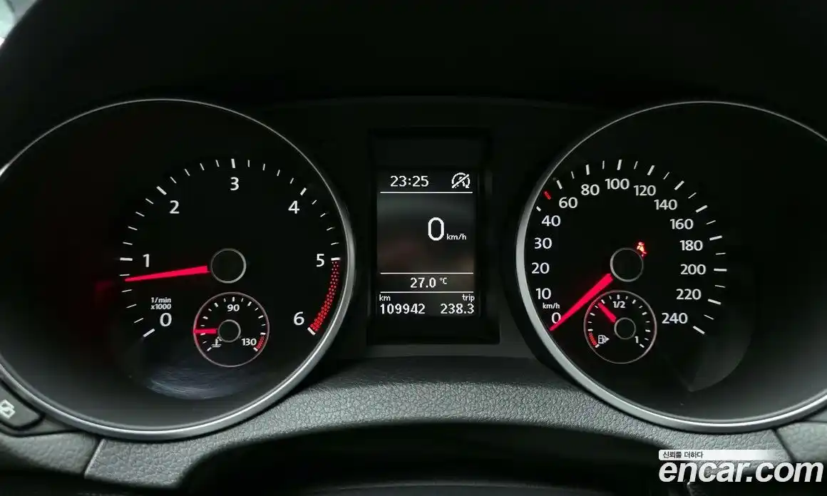 Volkswagen Golf 2011 1.6 Автомат в Москве № 168939, фото 4