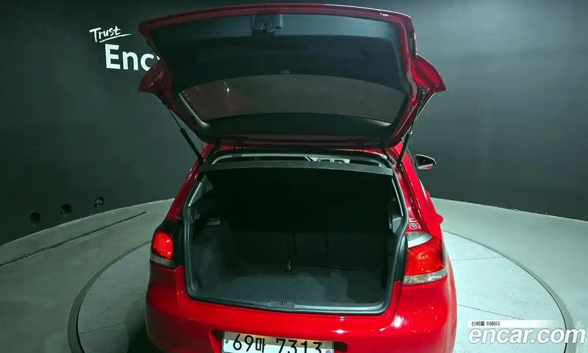 Volkswagen Golf 2011 1.6 Автомат в Москве № 168939, фото 7