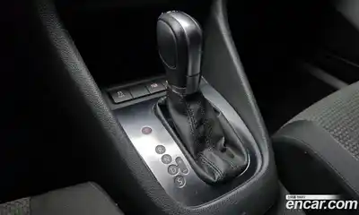 Volkswagen Golf 2011 1.6 Автомат в Москве № 168939, миниатюра 8